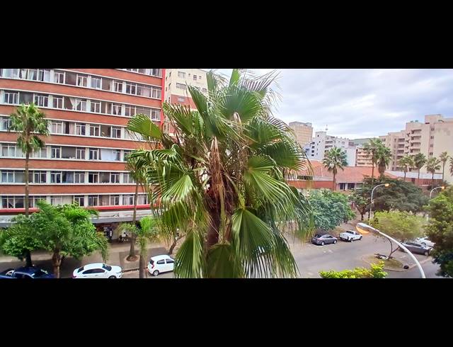 2 BEDROOM APARTMENT FOR SALE IN DURBAN CENTRAL